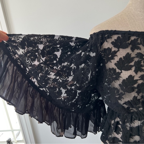 Revolve Line & Dot Off the Shoulder Sheer Ruffled Puff Flutter Sleeve Blouse - Picture 4 of 7